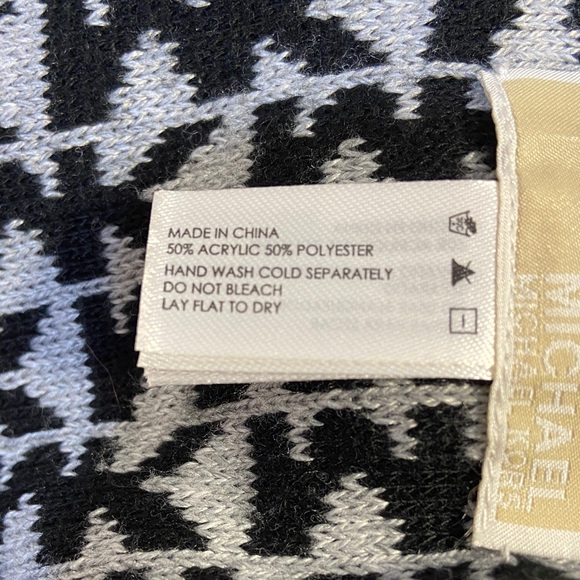 MICHAEL Michael Kors Black and White Knit Infinity Scarf - Picture 4 of 4